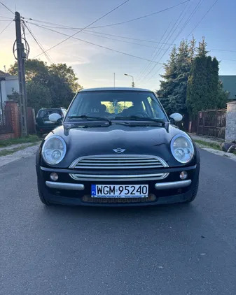 samochody osobowe MINI Cooper cena 10000 przebieg: 180000, rok produkcji 2002 z Starachowice